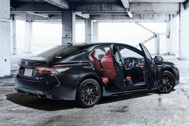 特別仕様車 WS“Black Edition”（2WD）［ベース車両はWS（2WD）］