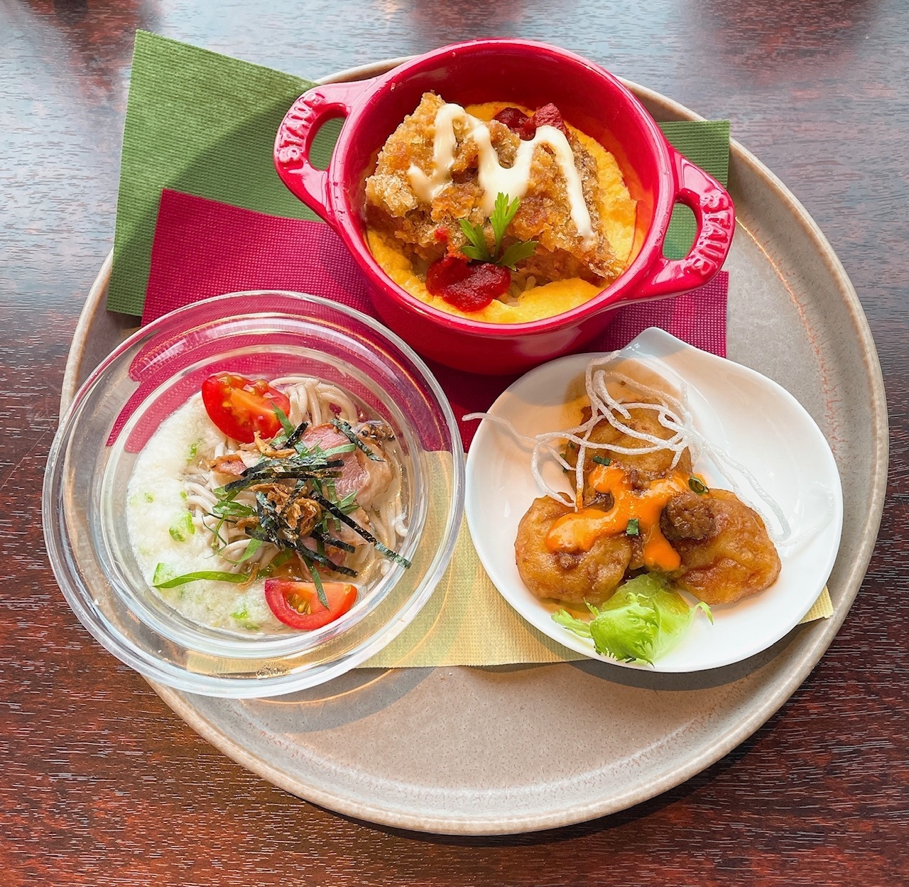 かつ丼、そば、麻婆シュリンプ