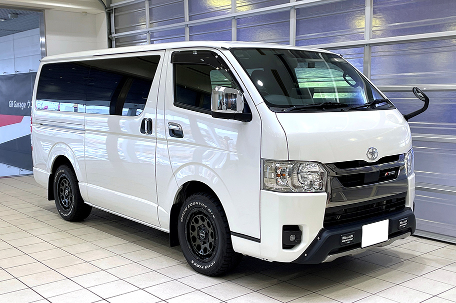 ハイエースバン+RAYS TEAM DAYTONA M9