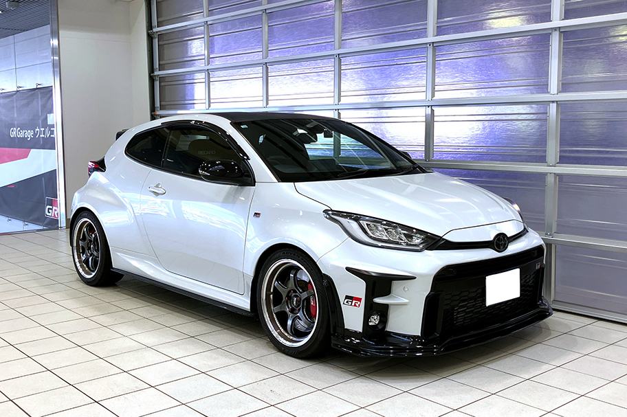 GRヤリス×GR PARTS GRフルバケットシート(RECARO社製)