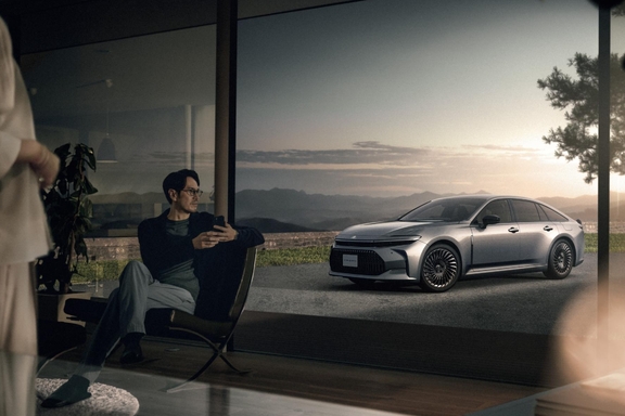 【モデル入り素材】Z（ハイブリッド車）