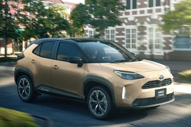 【モデル入り素材】Z（ハイブリッド・2WD）