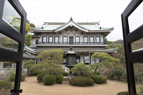 白鶴美術館